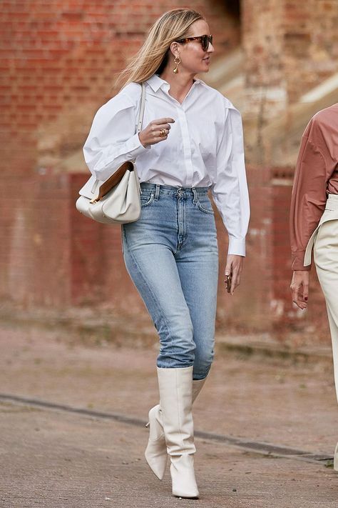 The Best Under-$100 Skinny Jeans and the #1 Boot Trend to Wear With Them White Knee High Boots Outfit, White Knee High Boots, White Boots Outfit, Outfit Botas, Boots Ideas, Estilo Country, Practice Outfits, Trending Boots, Beautiful Boots