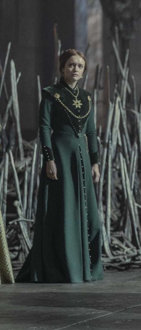 Arya Stark Costume, Tlk Oc, Oc Building, Dragon Aesthetic, Game Of Thrones Outfits, Game Of Thrones Cosplay, Team Green, Olivia Cooke, Alicent Hightower