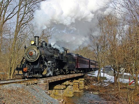 Old Steam Engine Cumberland Maryland, Old Steam Train, Steam Engine Trains, Milwaukee Road, Scenic Railroads, Old Fort, Old Trains, Steam Train, Train Pictures