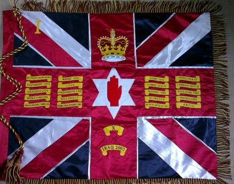 1st Battalion Irish Guards –Current Regimental Colours. Irish Guards, Grenadier Guards, The Departed, Army Life, European Countries, British Army, Toy Soldiers, Wasp, North Africa