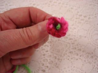 Knit a Tiny Flower Pin Bouquet for Mothers' Day : 9 Steps (with Pictures) - Instructables Tiny Knitted Flowers, Gift Knits, Knitted Flowers Free, Knitting Flowers, Knitted Flower Pattern, Knitted Dolls Free, Miniature Knitting, Leftover Yarn, Crochet Charts