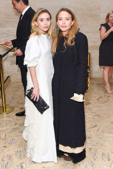 Olsen Hair, Rich Girl Hair, Ashley Olsen Style, Olsen Fashion, Olsen Twins Style, Olsen Sisters, Mary Kate Ashley Olsen, Olsen Style, Olsen Sister