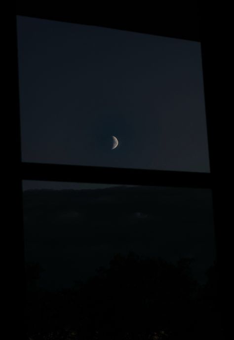 Moon From Window Aesthetic, Window At Night Aesthetic, Moon View From Window, Moon Window Night, Moon Window, Window Reflection, Breakup Picture, Artwork Ideas, Sky Pictures