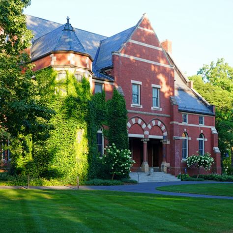 Part of the Seven Sisters, the Smith College Campus is a unique and interesting place to visit while in Northampton, Massachusetts. During spring it is especially pretty, so be sure to stop by and snap a photo or two! #LocallyMade #BuyLocal #SupportSmallBusiness #ShopSmallBiz #ShopLocally #NewEnglandLiving #NewEnglandLife #RareFinds #LocalSupport #NorthamptonMA #BuyLocalForLocals #MassachusettsLife #ConsciousShopping #MomAndPopShops #SevenSisters #SmithCollege #SmithCollegeCampus Northampton Massachusetts, The Seven Sisters, Smith College, Interesting Place, Seven Sisters, New England Travel, Joe Cool, The Smith, College Campus