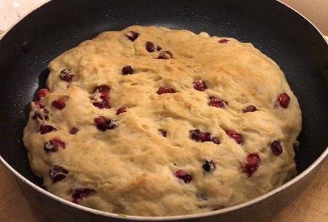 Aboriginal Food, Bannock Recipe, Bannock Bread, Native Foods, Culinary Cooking, Bread Alternatives, Appetizers Easy Finger Food, Canadian Food, Dessert Cake Recipes