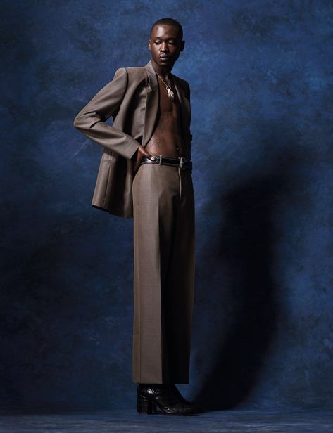 Menswear Fashion Editorial, Runway Poses, Ashton Sanders, Editorial Moodboard, High Fashion Photoshoot, Editorial Poses, High Fashion Poses, Men Fashion Photoshoot, Man Magazine