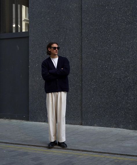 Ankle Pants Outfit Men, Ankle Pants Outfit, Loafers Outfits, Loafers Men Outfit, London Mens Fashion, Classy Streetwear, Outfit Oversize, Loafers Outfit, Pants Outfit Men