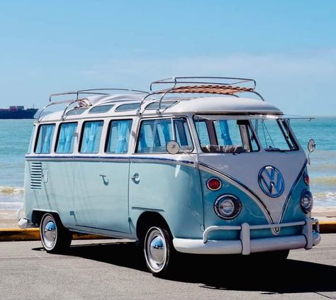 Volzwagon Van, Blue Vw Bus, Vw Bus Aesthetic, Beach Moodboard, Vintage Volkswagen Bus, Combi Van, Volkswagen Vans, Short Bus, Volkswagen Type 2