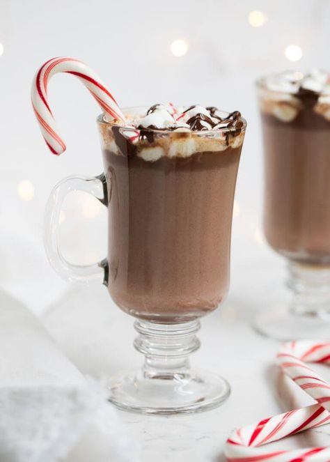 5-Ingredient Homemade Hot Chocolate - I Heart Naptime Best Homemade Hot Chocolate, Beverage Ideas, Fruit Vegetable Smoothie, Winter Snack, Ice Cream Shake, Future Chef, Chocolate Ideas, Hot Cocoa Recipe, Delicious Hot Chocolate