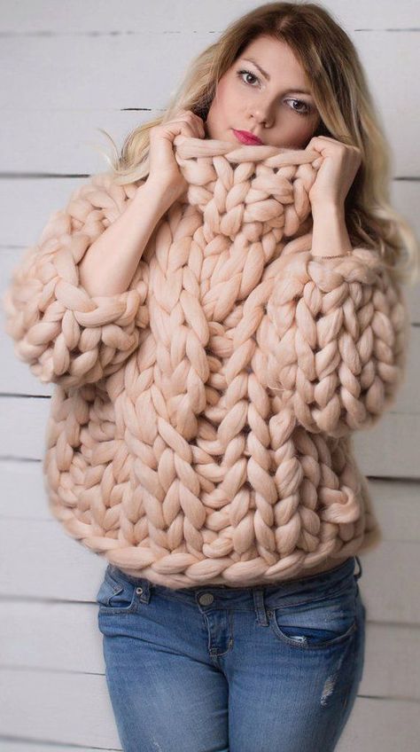 f18a6d1cde4b205199de8729a6637b42desc52916731ri Super Chunky Knit Blanket, Winter Sweaters Oversized, Super Chunky Knit, Big Knits, Chunky Knitting Patterns, Winter Knit Sweater, Sweater Chunky, Crochet Ladies Tops, Oversize Sweater