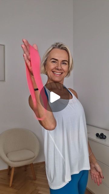 Theraband Exercises, Resistance Exercises, Tone Your Arms, Muscle Definition, Fitness Pilates, Resistance Workout, Resistance Bands, Pilates Reformer, Pilates Workout