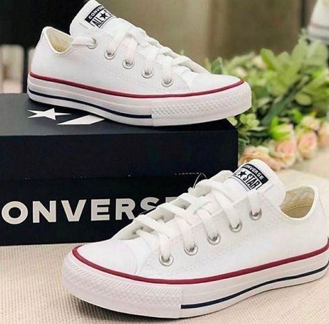 White Converse Aesthetic, Cute Converse Shoes, Pretty Sneakers, All Star Converse, Traditional Weddings, Star Converse, Preppy Shoes, Shoes Outfit Fashion, Cute Nike Shoes