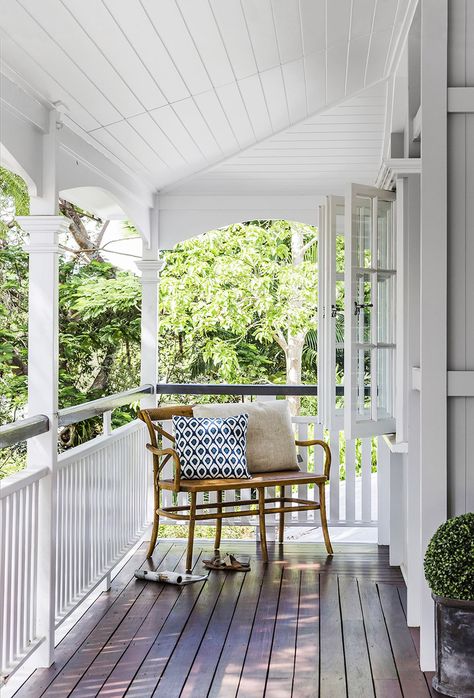 Queenslander veranda: white painted wood railing/balustrade, timber decking, white wood panelling on ceiling, French windows, leafy outlook Tropical Bungalow, Veranda Railing, Flooring Styles, Hamptons Style Decor, Front Porch Railings, Queenslander House, Hamptons Style Homes, White Porch, Hamptons Style Home