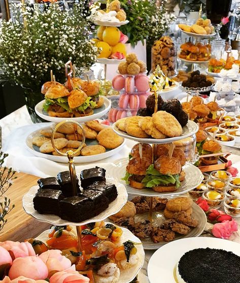 Let's get this (High Tea) Party started 🎈😉 . . For reservations and event bookings pls click the link on our bio or contact us at… High Tea Buffet, Afternoon Tea Buffet, High Tea Set Up, High Tea Event, Home Afternoon Tea, High Tea Astetic, Bridgerton Party Snacks, Champagne Afternoon Tea Party, Afternoon Tea Restaurant Design