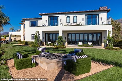 Kylie Jenner paying $450K a month to rent Malibu manor Yolanda Hadid lived in with ex David Foster | Daily Mail Online Malibu Mansion, Malibu House, Pool Shade, Yolanda Hadid, Malibu Beach House, Malibu Home, Villa Style, Stone Bench, Farms Living