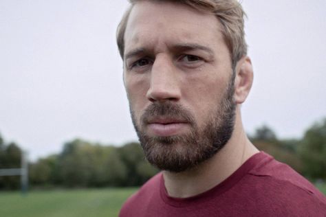 England and Harlequins’ Chris Robshaw talks game-changing tech Chris Robshaw, Dyson Supersonic Hairdryer, Sports Athletes, Dyson Supersonic, England Rugby, Different Sports, Gq Magazine, French Decor, Latest Tech