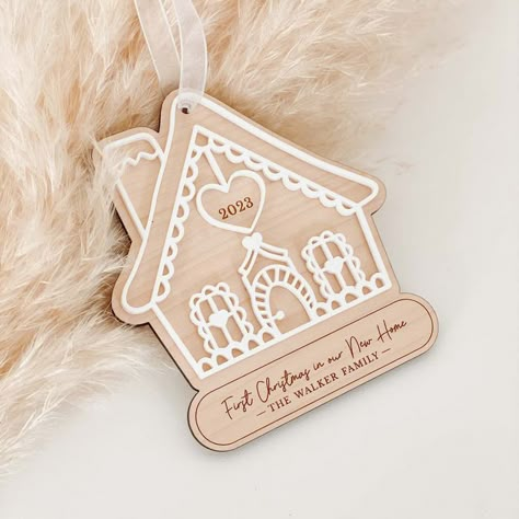 Unleash creativity with Glowforge ideas designed to craft stunning Christmas ornaments. Discover personalized gifts and lasercut designs that add a personal touch to your holiday decor! Christmas Laser Cut Ideas, Laser Cut Christmas Decorations, Wood Laser Cut Ideas, Laser Cut Christmas Ornaments, Wood Crafts For Kids, Easter Laser Cut, Wood Crafts Ideas, Laser Christmas, Christmas Ornaments Svg