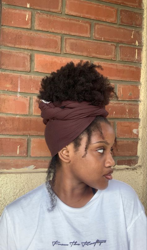 Head Wrap On Afro Hair, Hair Wrap Ideas, Locs Protective Styles, Pineapple Hairstyle, Headwrap Styles, Headwrap Hairstyles, Quick Natural Hair Styles, Hair Wrap Scarf, Hair Scarf Styles