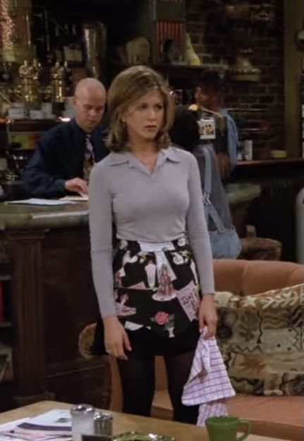 90s Waitress Outfit, Rachel Waitress Outfit, Rachel Green Waitress Outfits, Rachel Green Waitress, Waitress Outfit Ideas, Rachel Greene, Jennifer Aniston Friends, Aniston Hair, Waitress Outfit