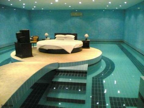 Crazy rooms - can you imagine having the money, and square footage to do this? What a fabulous dream space. Pool Bedroom, Luxury Bedroom Interior, Design Ložnic, Bedroom Design Modern, Luxury Bedroom Design, Design Exterior, Interior Modern, Awesome Bedrooms, Recycled Crafts