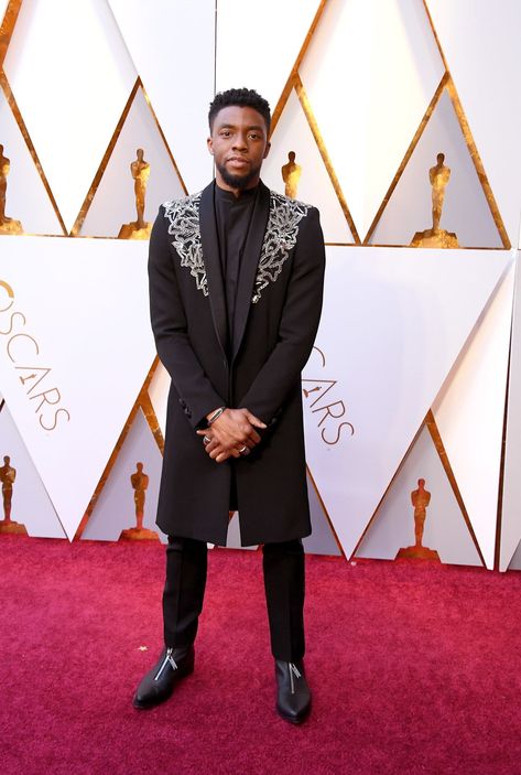 All Of The Looks On The Oscars Red Carpet Black Panther Chadwick Boseman, Fluffy Carpet, Black Panther 2018, Letitia Wright, Christopher Plummer, Allison Williams, Best Dressed Man, Chadwick Boseman, Kristin Cavallari