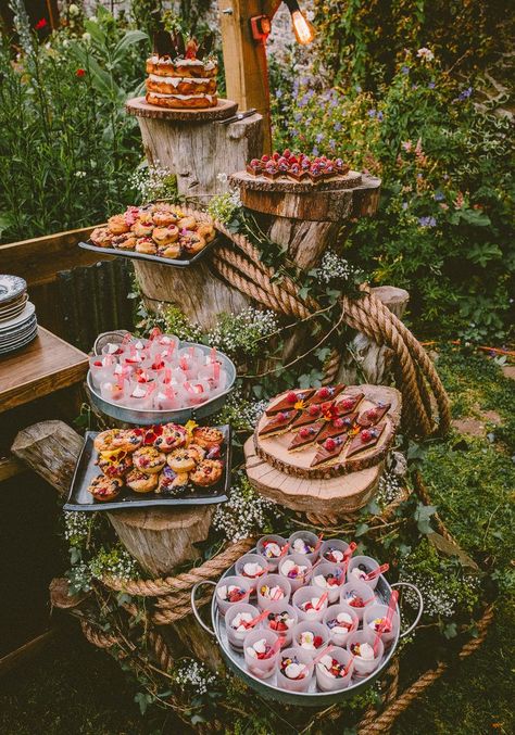 Country Wedding Foods, Rustic Wedding Food, Catering Display Ideas, Wedding Food Table, Rustic Wedding Foods, Dessert Display Wedding, Mexican Wedding Ideas, Wedding Food Stations, Wedding Hair With Cathedral Veil