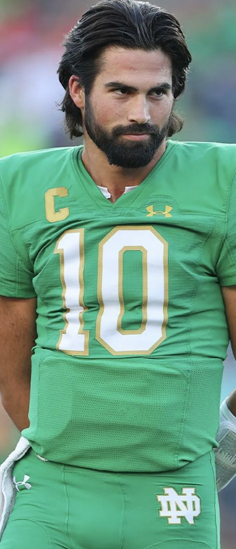 Tall Dark And Handsome Men Beard, Sam Hartman Football, Fine Nfl Players, Sam Hartman, Hot Football Players, Handsome Football Players, I Love Beards, Sports Boys, Notre Dame Football