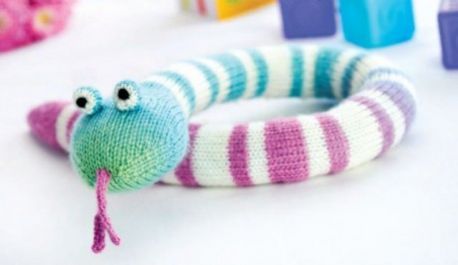 <p>Find out how knitting a snake can support Alzheimer’s Research UK</p> Knitted Snake Free Pattern, Knit Snake, Charity Knitting, Knitting For Charity, Sally Hansen Nails, Twist Styles, Knitting Blogs, Homemade Drinks, World Record