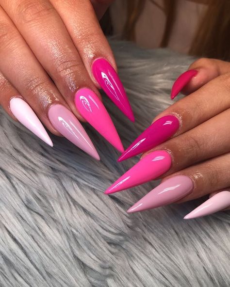 GIGI 💅🏻💅🏻💅🏻 on Instagram: “#nails💅 #nailsofinstagram #nailsonfleek #pinknails💅” Hot Pink Valentines Nails, Pink And Red Nail Designs, Princess Nails, Plum Nails, Fancy Nails Designs, Stiletto Nails Designs, Red Nail Designs, Red Nail, Instagram Nails