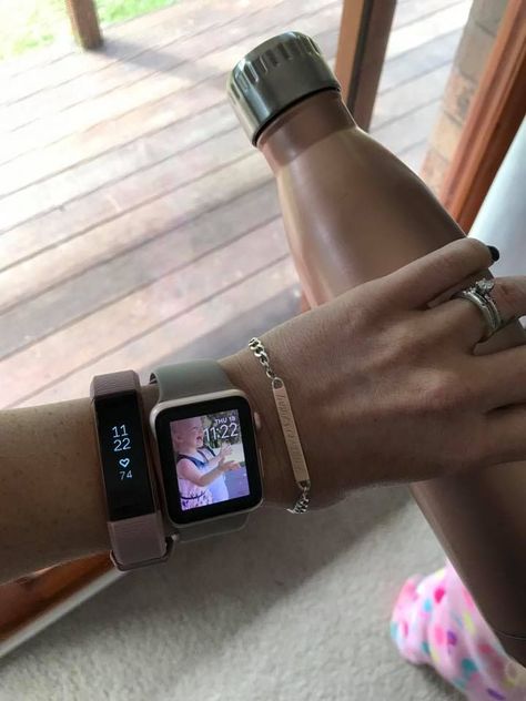 Fone Apple, Apple Watch Activity, Apple Watch Fashion, Tracker Fitness, Trendy Watches, Silver Pocket Watch, Fitness Motivation Pictures, Motivational Pictures, Apple Watch Faces