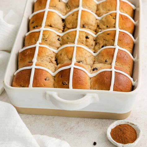 Gluten-Free Hot Cross Buns Recipe Corn Salad With Feta, Easter Fruit Salad, Healthy Easter Snacks, Hot Cross Buns Recipe Easy, Gluten Free Hot Cross Buns, Buns Recipe Easy, Gluten Free Bread Flour, Meaningful Eats, Cross Buns Recipe