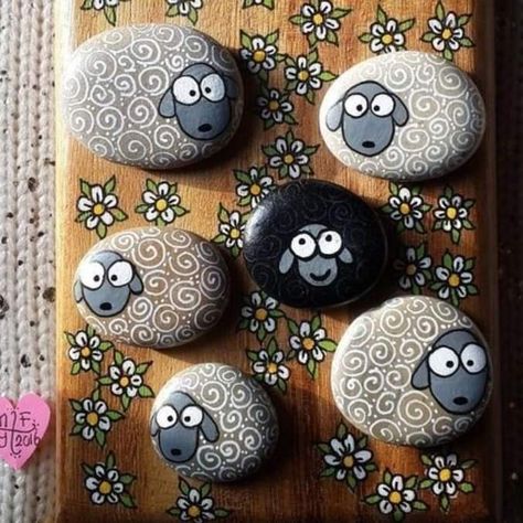 Painted Rocks Ideas Easy Animals, Stone Pictures Pebble Art, Garden Rock Art, Painted Rock Animals, Diy Rock Art, Stone Art Painting, Painting Ideas Easy, Painted Rocks Craft, Happy Stones