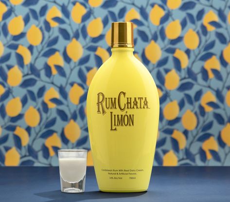 RumChata Breakfast In Bed - Tipsy Bartender Pickle Jello, Pouch Cocktails, Starburst Shots, Rum Chata Drinks, Grasshopper Drink Recipe, Rum Chata Recipes, Grasshopper Drink, Baby Guinness, Salted Caramel Martini