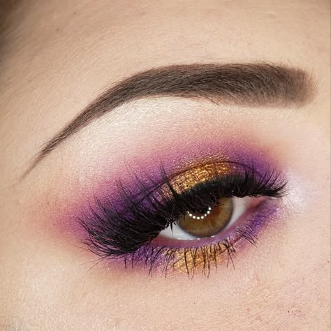 Sweetest Tea Palette Looks, Yellow And Purple Makeup, Gold Eyeshadow Looks, Orville Peck, Purple Makeup Looks, Evening Eye Makeup, Bronze Eye Makeup, Gold Makeup Looks, Eye Makeup Images