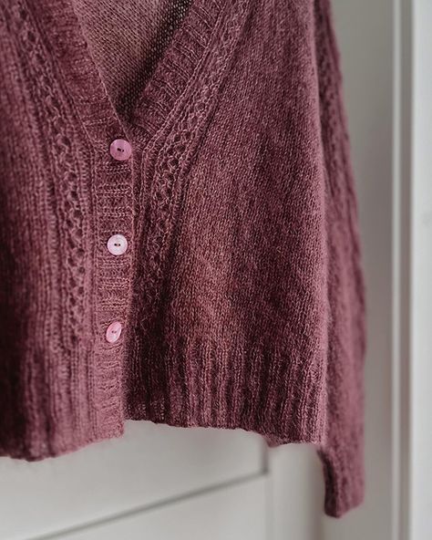 Sweater No 15, Raglan Cable Sweater, Cabled Cardigan Knitting Pattern, Top Down Knit Cardigan Pattern Free, Drop Design Knitting Patterns, Free Knit Cardigan Pattern, Knitting Cardigan Patterns Free, Aran Sweater Pattern Free, Cardigan Knitting Patterns Free