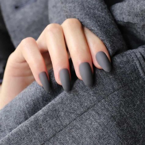 Nail Art Gris, Dark Grey Nails, Grey Matte Nails, Grey Nail Art, Grey Acrylic Nails, Grey Nail, Grey Nail Polish, Grey Nail Designs, Black Acrylic Nails