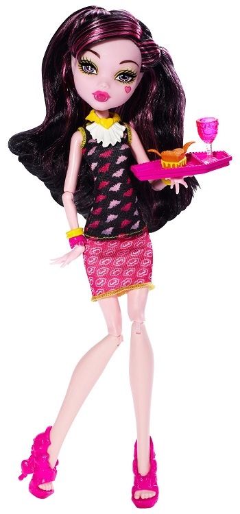 All Monster High Dolls, Draculaura Doll, Pink Streaks, Sci Fi Horror Movies, Princess Dress Up, Hello Dolly, Monster High Doll, Monster High Dolls, Pretty Dolls