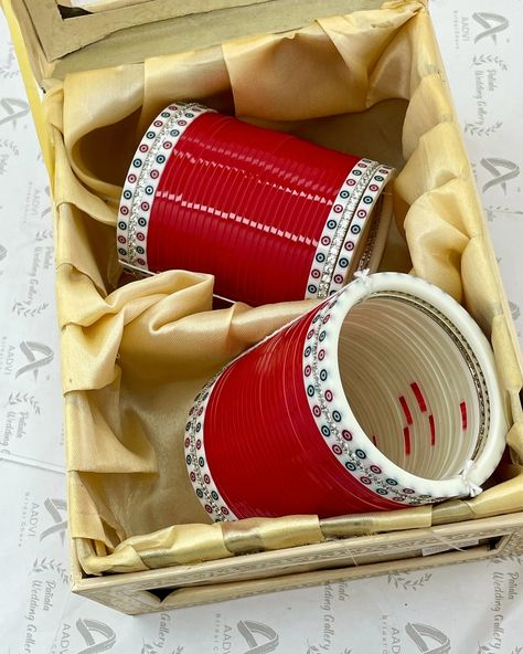 Traditional Peal Cut Bridal Chura Silver AD bangles along with red pearl cut traditional bangles DM us or Watsapp @ 7508300898 to buy yours And for more designs and collections, DO visit our Website www.bridalchuda.com We do all types of Customisation And also provide Worldwide Shipping Service 🌍 #red #bridalchura #silver #adchura #traditionalbangles #weddingchura #patialaweddinggallery Bridal Chura Latest Punjabi, Red Chooda, Chooda Designs, Ad Bangles, Wedding Chura, Best Indian Wedding Dresses, Traditional Bangles, Bridal Jewellery Inspiration, Bridal Chura