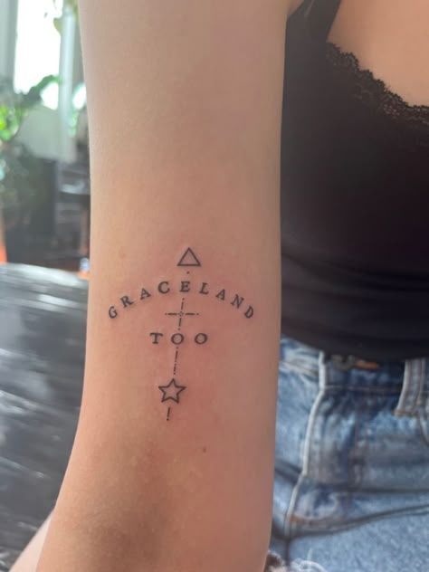 Graceland Too Tattoo, Phoebe Bridgers Tattoo, Harmony Tattoo, Simple Tattoo Ideas, Aesthetic Tattoo Ideas, Unique Tattoo Ideas, Cute Simple Tattoos, Floral Thigh Tattoos, 20 Aesthetic