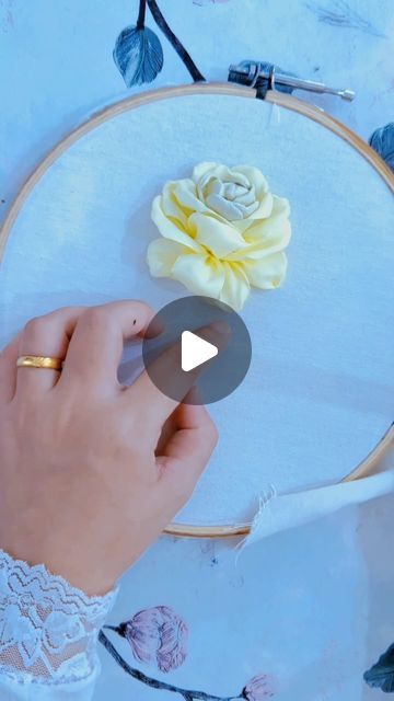 Silk Ribbon Embroidery Patterns, Yellow Rose Flower, Simple Flower Design, Ribbon Embroidery Tutorial, Embroidery Tutorial, Simple Embroidery, How To Make Ribbon, Ribbon Work, Silk Ribbon Embroidery