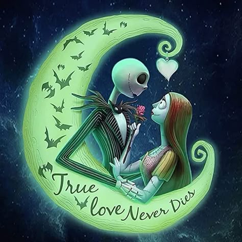 Nightmare Before Christmas Wallpaper, Nightmare Before Christmas Decorations, Craft Home Decor, Halloween Frames, Nightmare Before Christmas Halloween, Craft Home, Love Never Dies, Halloween Painting, Religious Christmas