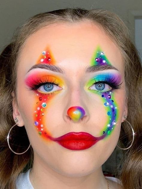 Rainbow Clown Makeup Halloween, Cute Colorful Clown Makeup, Pretty Clown Makeup Halloween, Clown Makeup Happy, Rave Clown Outfit, Clown Face Paint Kids Easy, Clown Makeup Rainbow, Clown Face Painting Ideas, Candy Clown Makeup