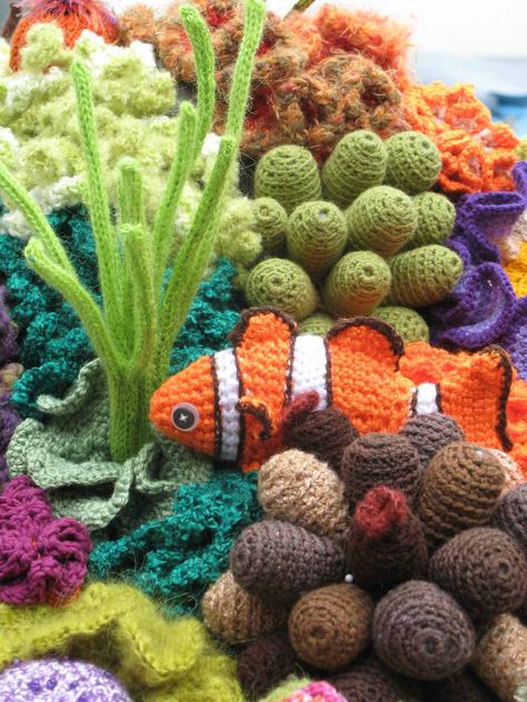 crochet coral, Lynn Berry Crocheted Fish, Crochet Coral Reef, Crochet Coral, Crochet Sea Creatures, Crochet Fish, Form Crochet, Freeform Crochet, Crochet Stitch, Crochet Art