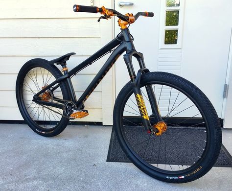 2016 Specialized P3 Hope Custom Build - VemundDh's Bike Check - Vital MTB http://www.vitalmtb.com/community/VemundDh,35144/setup,31947 #dirtjumper Bmx Dirt, Dirt Jumper, Hardtail Mountain Bike, Mountain Biking Gear, Stunt Bike, Bicycle Mountain Bike, Downhill Bike, Push Bikes, Mtb Bike Mountain