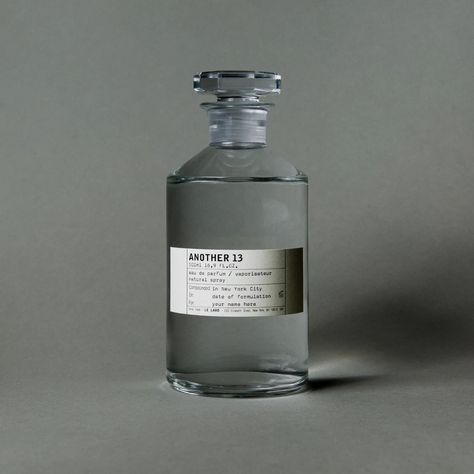 ANOTHER 13 | Le Labo Fragrances Minimal Perfume Packaging, Fragrance Bottle Design, Bottle Shapes, Penyimpanan Makeup, Perfume Versace, Perfume Vintage, Bottle Design Packaging, Perfume Packaging, Niche Perfume