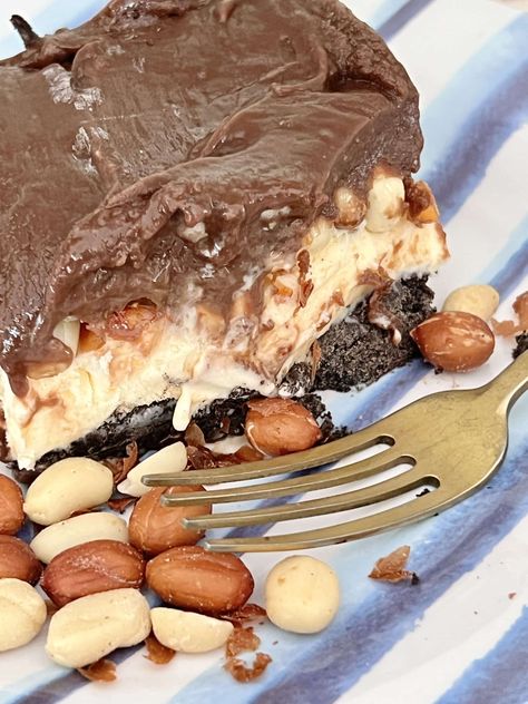 Yogurt Ice Cream Bars, Buster Bar Ice Cream Dessert, Bagel Spread Recipes, Buster Bar Dessert, Buster Bar, Buster Bars, Bagel Spread, Ice Cream Dessert Recipe, Chocolate Fudge Sauce