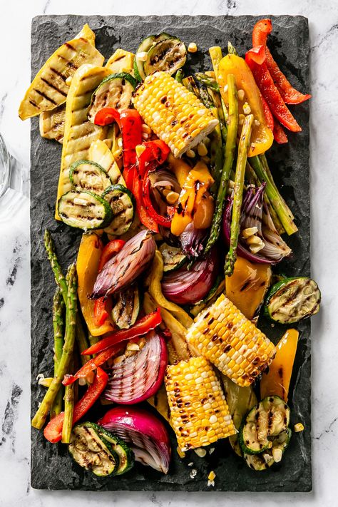 Grilled Veggie Platter | Life is but a Dish Bbq Platter, Veggie Platter, Gourmet Grilling, Vegetable Platter, Meat Platter, Pak Choi, Grilled Veggies, Food Platters, Grilled Vegetables