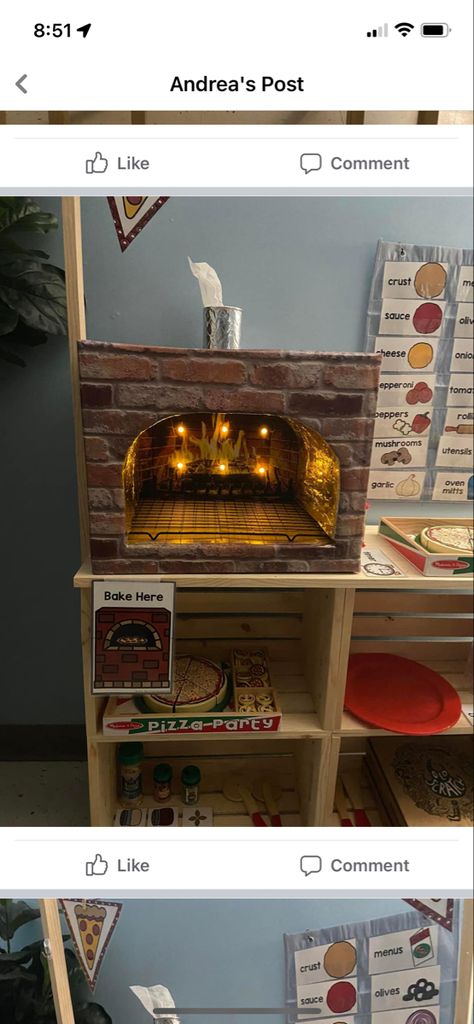 Preschool Pizza Dramatic Play, Pizza Shop Role Play Eyfs, Cardboard Restaurant For Kids, Pizzaria Dramatic Play, Diy Kids Restaurant, Diner Dramatic Play, Kids Play Restaurant, Preschool Kitchen Center, Restaurant Theme Preschool