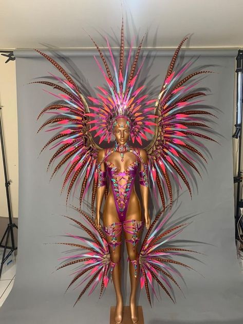 Saga Carnival Costumes for Bahamas Carnival 2022. Carnival Outfit Carribean, Caribbean Carnival Costumes, Jungle Animal Art, Miami Carnival, Burlesque Outfit, Carnival Fashion, Carnaval Costume, Samba Costume, Costumes Around The World