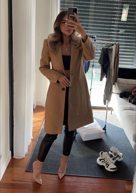 Work Dinner Outfit Night Classy Winter, Work Dinner Outfit Night, Work Dinner Outfit Night Classy, Lunch Dress, Camel Coat Outfit, Jean Skirt Outfits, Classy Winter Outfits, Coat Outfit, Dinner Outfit